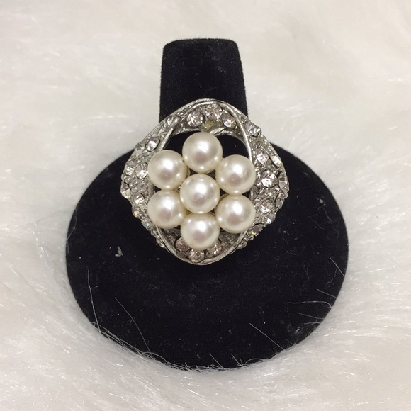 🌹Palm Beach Faux White Pearl Rhinestone Ring - Picture 3 of 4